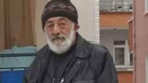 Babasının cenazesini yıkarken fenalaşıp yaşamını yitirdi